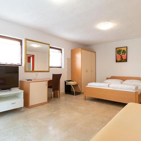 Apartment Milka Ровінь Екстер'єр фото
